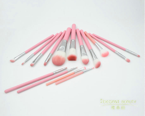 深夜视频网站能用美妝蛋清洗液洗嗎？